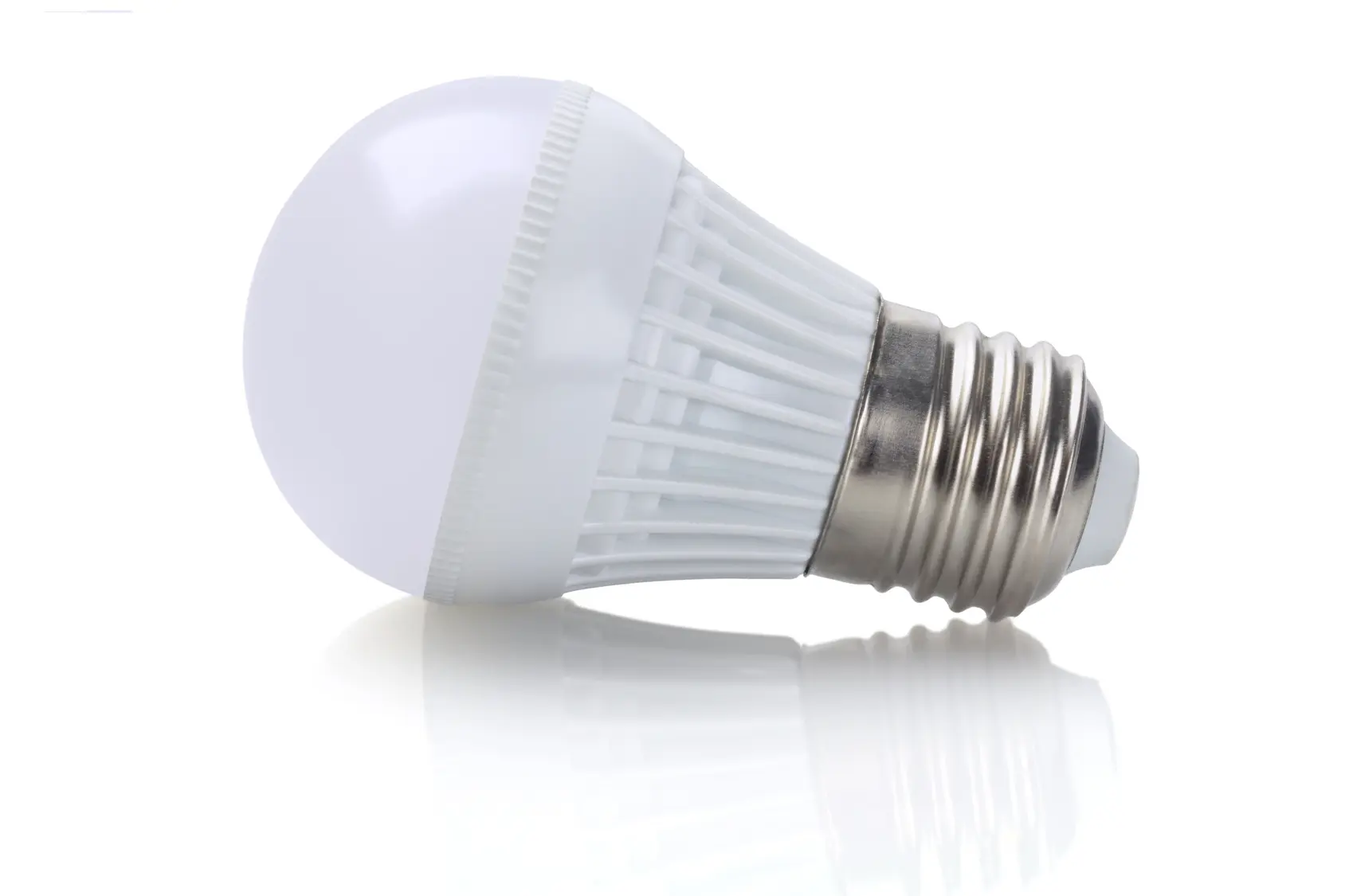 Fotolia_69441182_LED-Light-Bulb_M