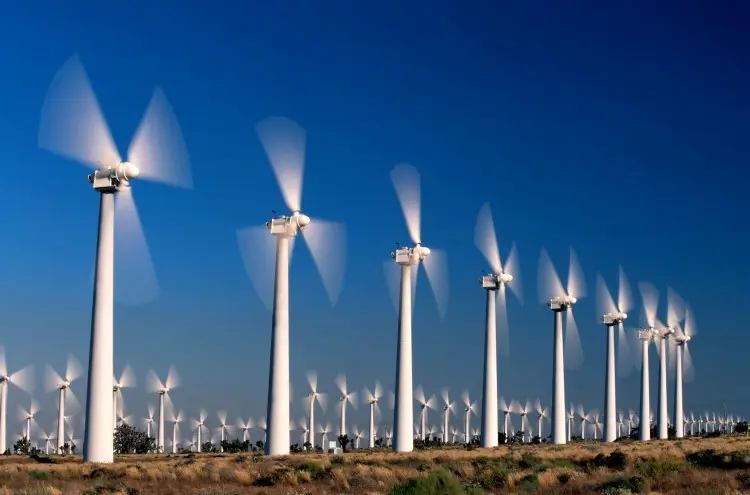 Fotolia_79542277_Wind-Turbines-e1441051587760