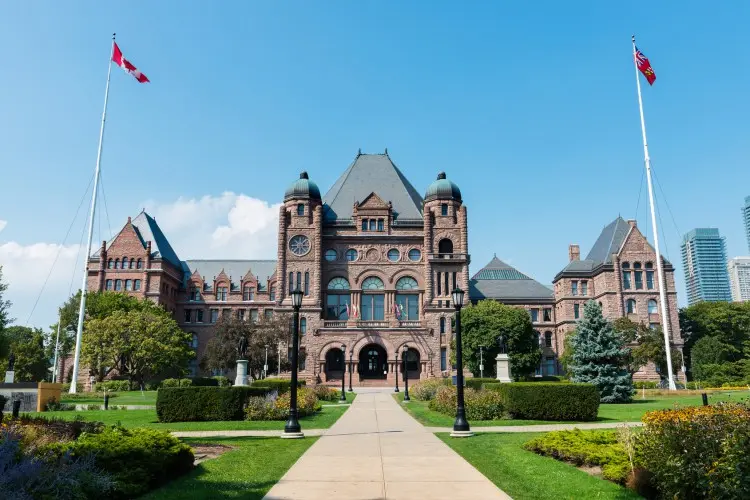 Fotolia_91821488_Ontario-Legislature_M-e1449252619550